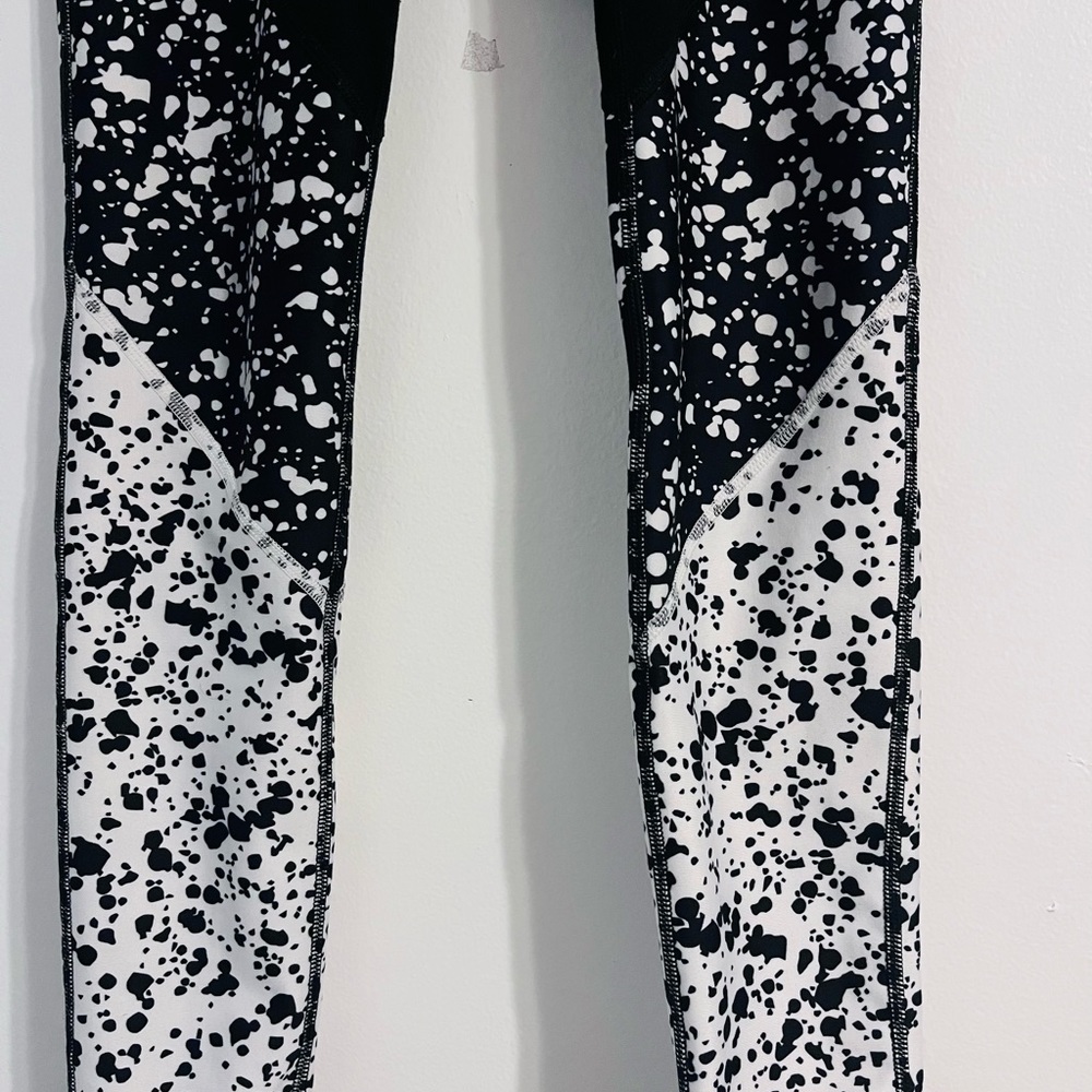 Fabletics Brogan Epona Splatter Print Legging Xs - image 6